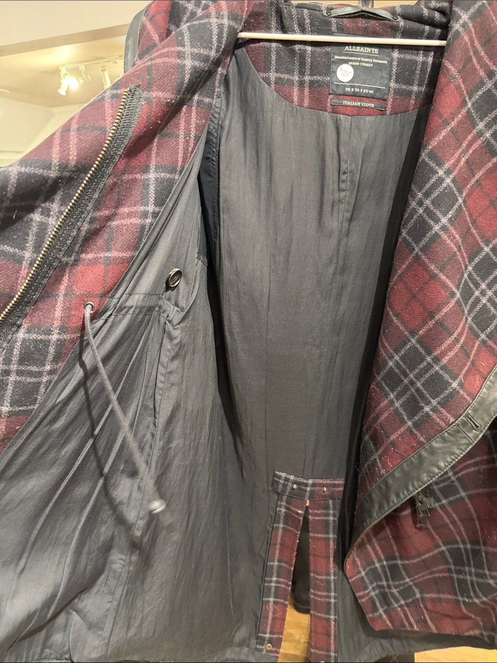 Leather jacket sleeve - Picture 5 of 7
